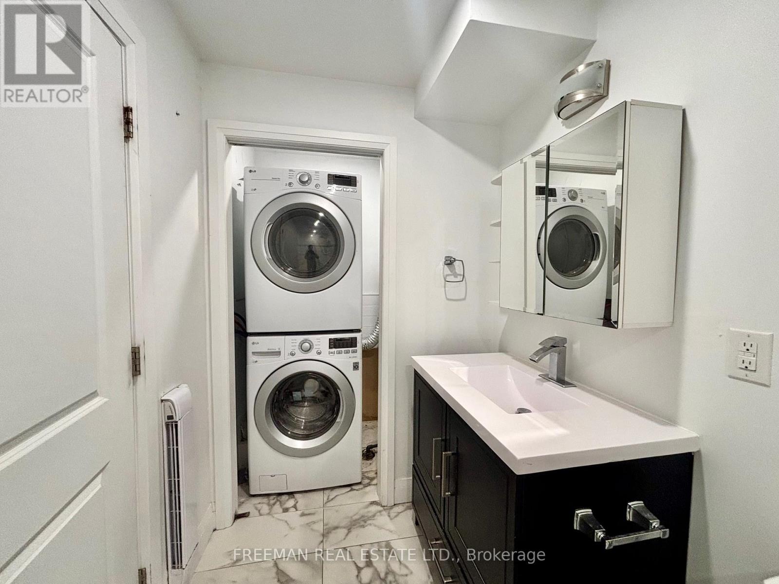 Lower - 340 Howland Avenue, Toronto, Ontario  M5R 3B9 - Photo 13 - C12464031