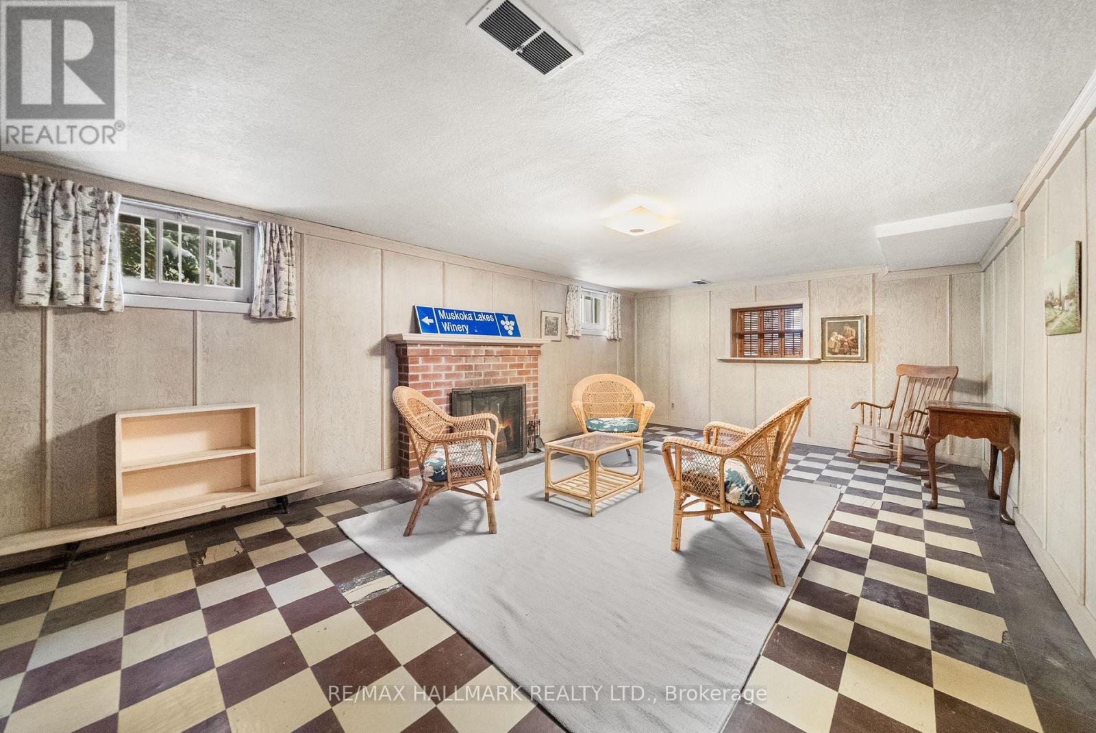 55 Sandringham Drive, Toronto, Ontario  M5M 3G4 - Photo 31 - C12534144