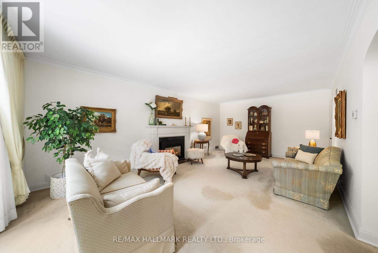 55 Sandringham Drive, Toronto, Ontario  M5M 3G4 - Photo 4 - C12534144