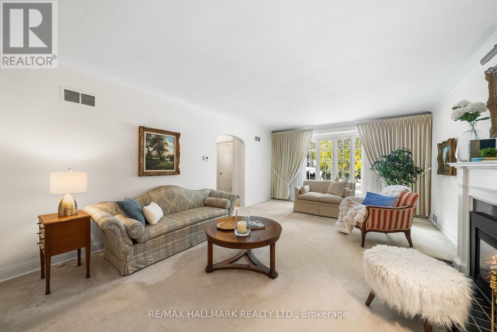 55 Sandringham Drive, Toronto, Ontario  M5M 3G4 - Photo 6 - C12534144