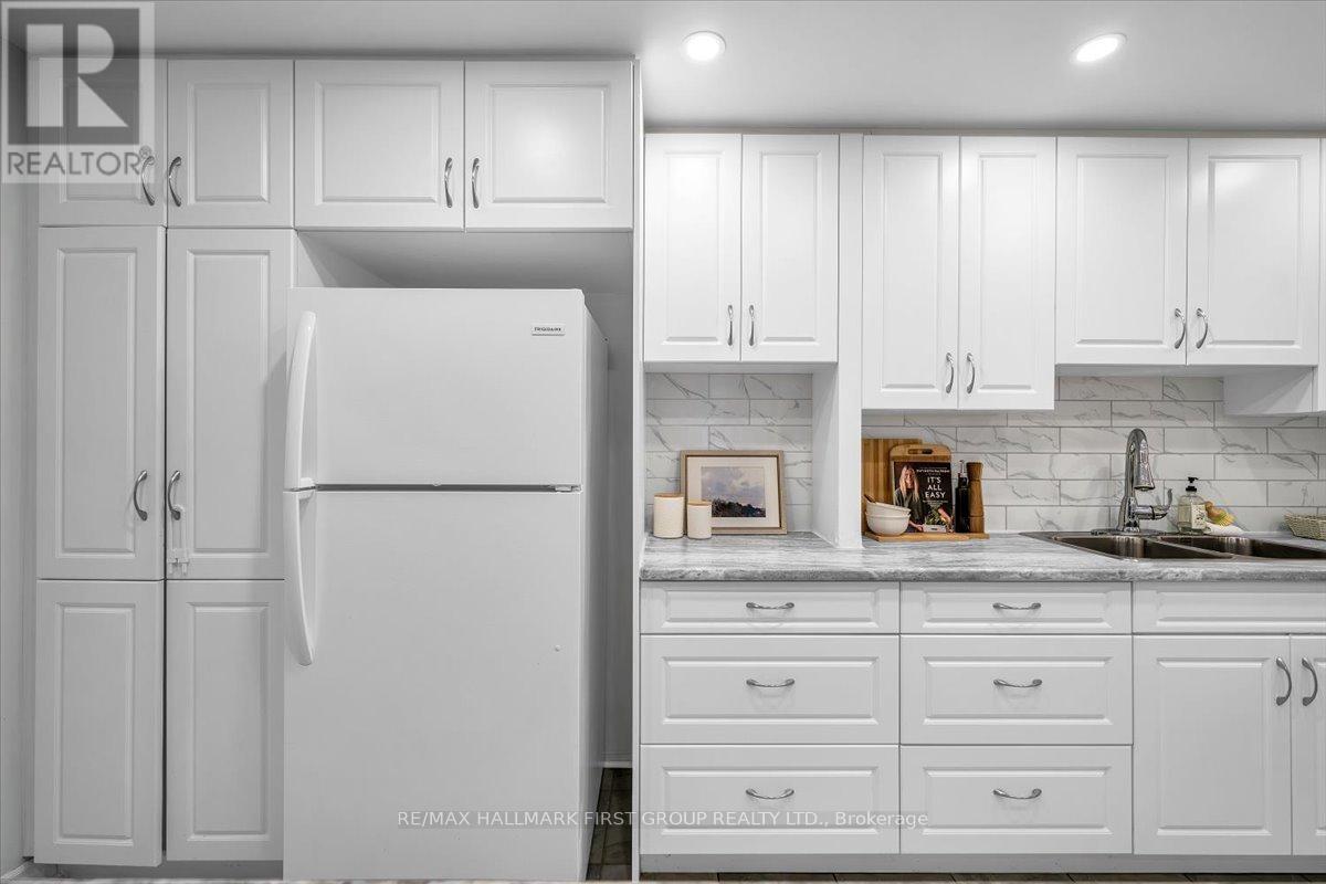 109 - 1535 Diefenbaker Court, Pickering, Ontario  L1V 3W2 - Photo 6 - E12534132