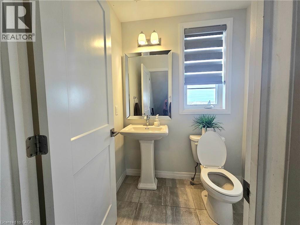 30 Times Square Boulevard Unit# 213, Stoney Creek, Ontario  L8J 0M1 - Photo 17 - 40787320