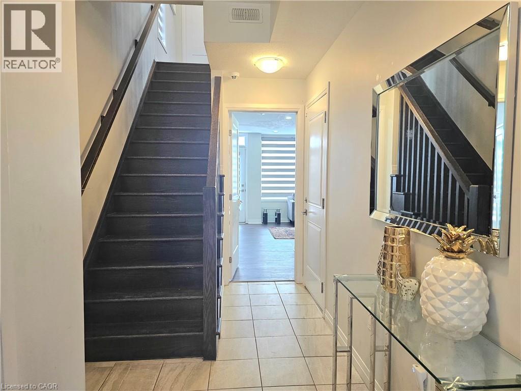 30 Times Square Boulevard Unit# 213, Stoney Creek, Ontario  L8J 0M1 - Photo 4 - 40787320