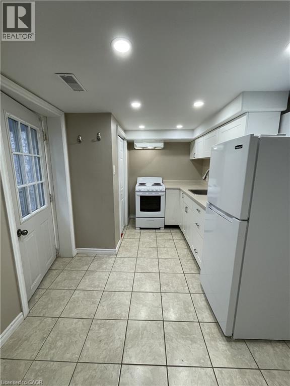 3 Brock Street, Kitchener, Ontario N2M 1A4 - Photo 3 - 40785606