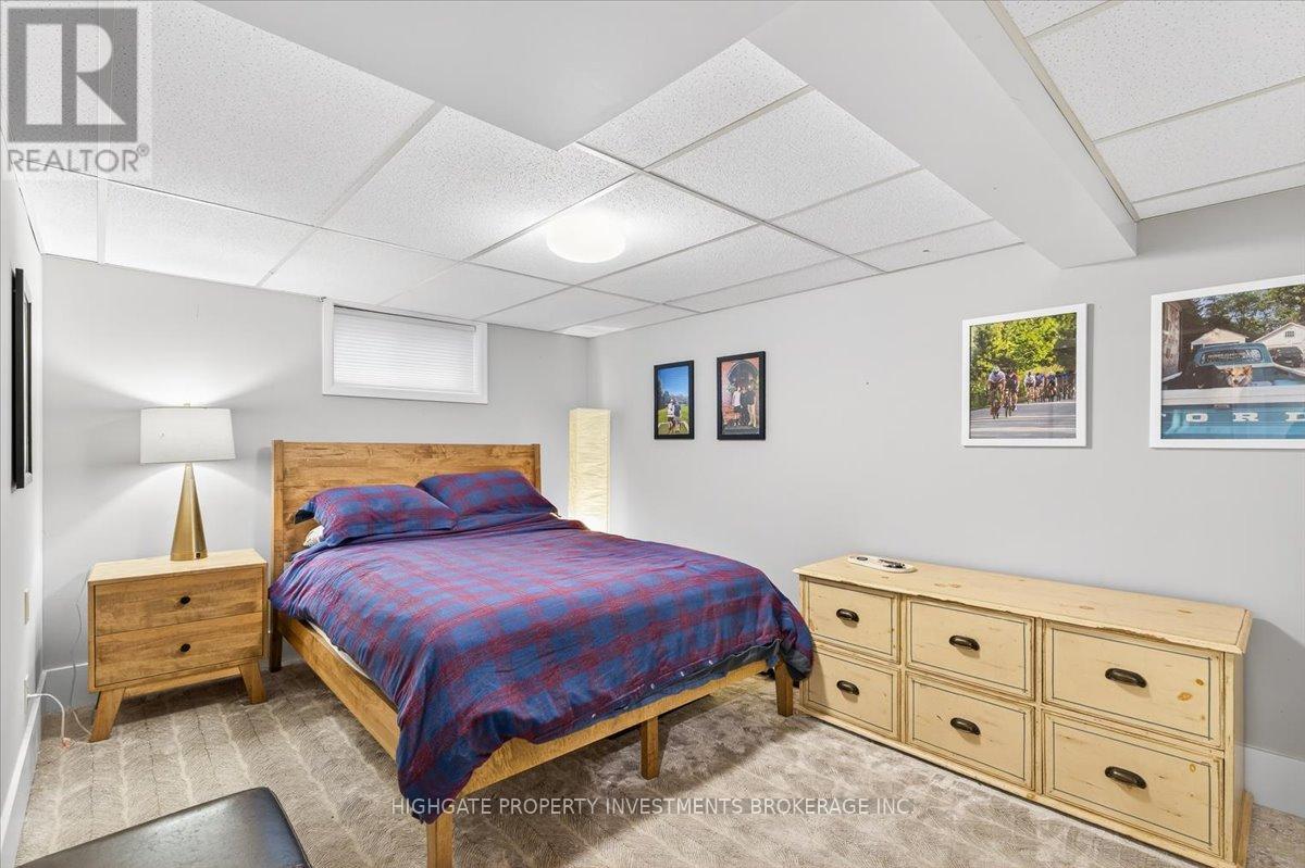 75 Dundonald Street N, Barrie, Ontario  L4M 3T2 - Photo 34 - S12514686