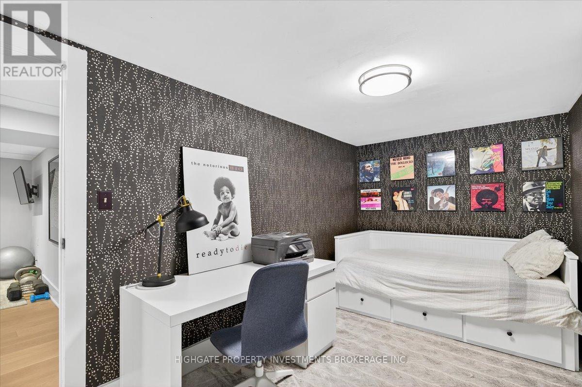 75 Dundonald Street N, Barrie, Ontario  L4M 3T2 - Photo 35 - S12514686