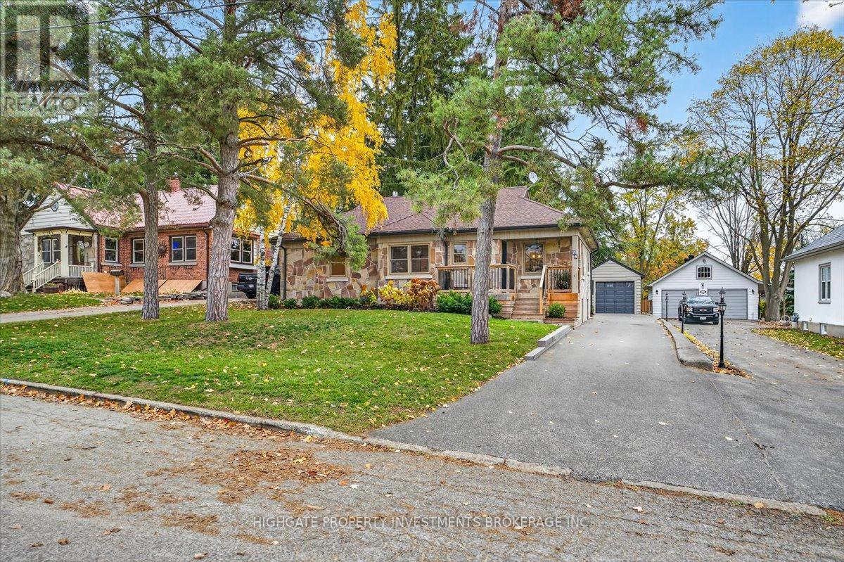 75 Dundonald Street N, Barrie, Ontario  L4M 3T2 - Photo 3 - S12514686