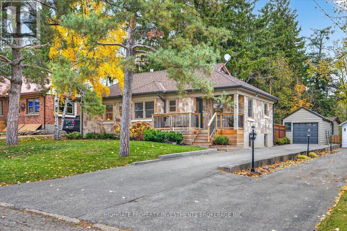 75 Dundonald Street N, Barrie, Ontario  L4M 3T2 - Photo 2 - S12514686