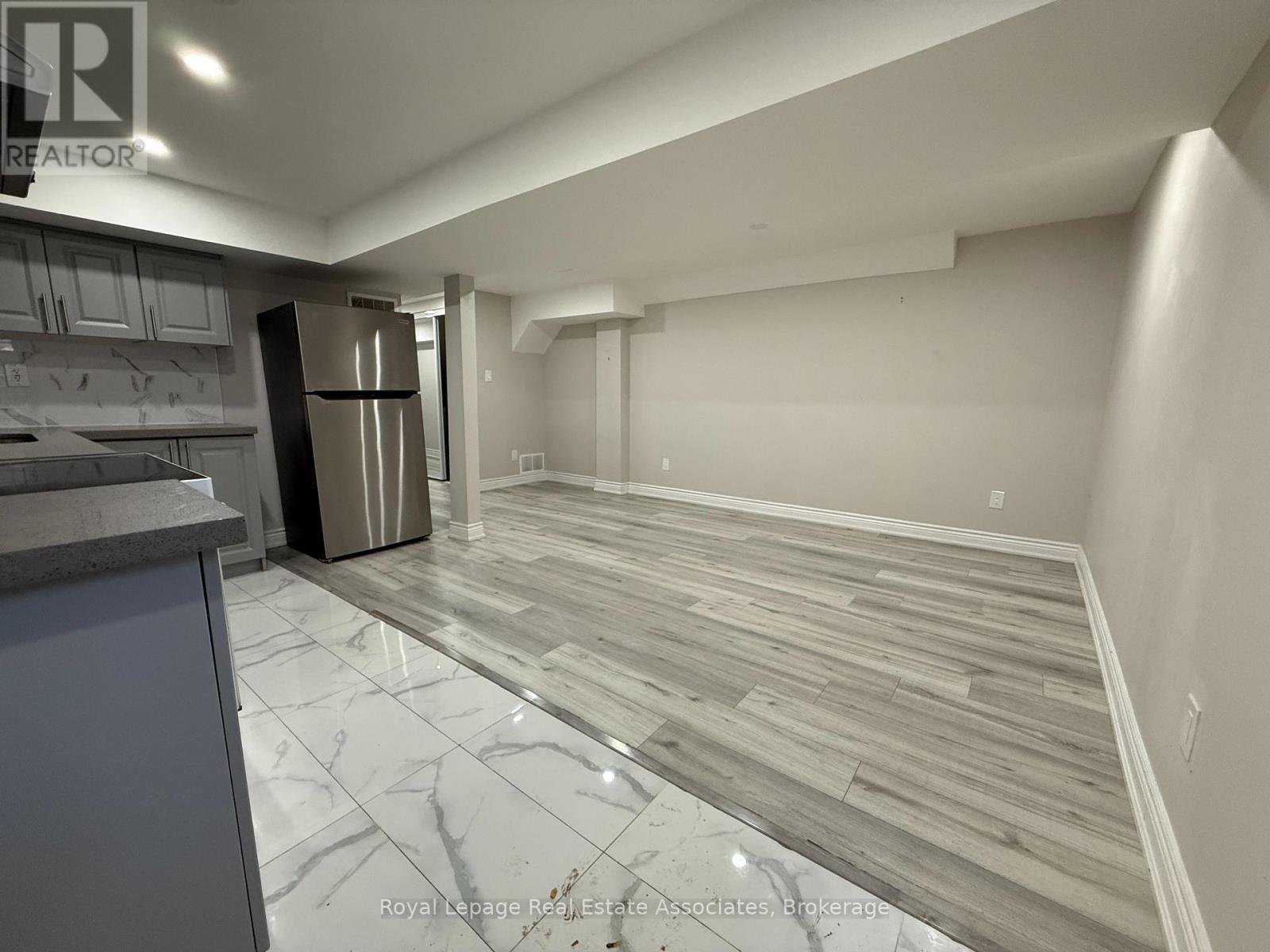 Basement - 6978 Tassel Crescent, Mississauga, Ontario  L5W 1G7 - Photo 3 - W12483552