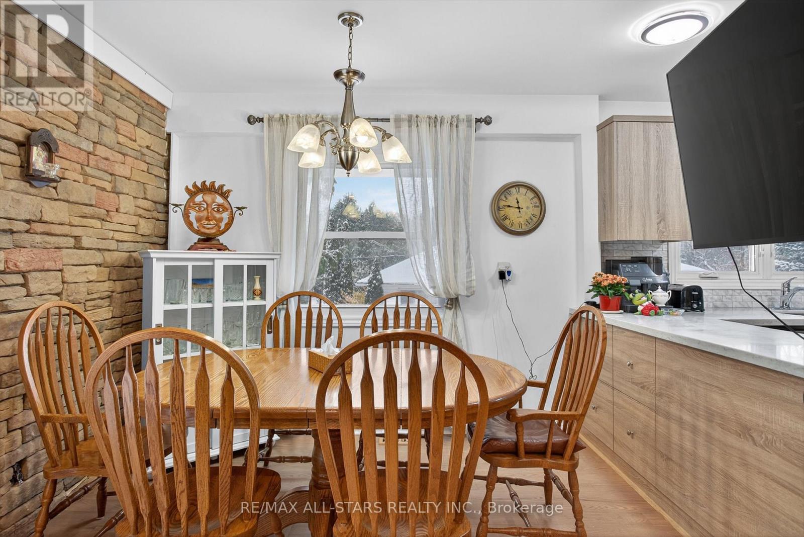 32 Hargrave Road, Kawartha Lakes, Ontario K0M 2B0 - Photo 14 - X12535800