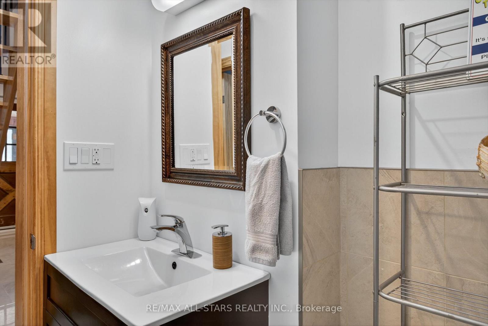 32 Hargrave Road, Kawartha Lakes, Ontario K0M 2B0 - Photo 21 - X12535800