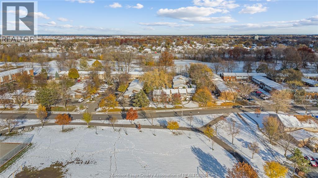 2888 Meadwobrook Lane Unit# 44, Windsor, Ontario  N8T 3C3 - Photo 27 - 25028336