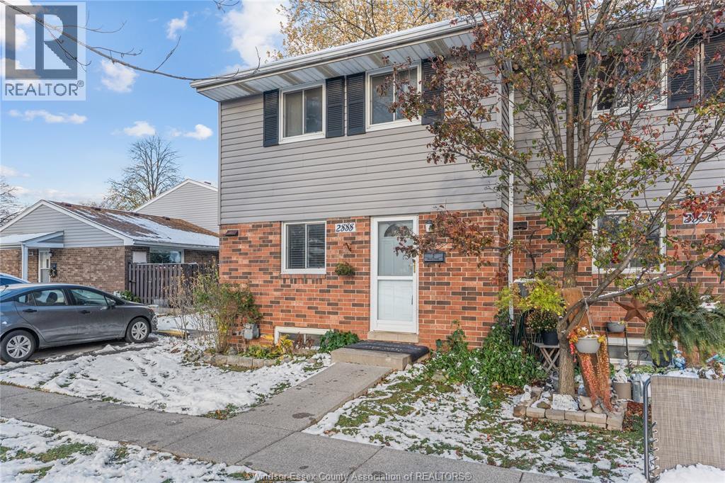 2888 Meadwobrook Lane Unit# 44, Windsor, Ontario  N8T 3C3 - Photo 3 - 25028336