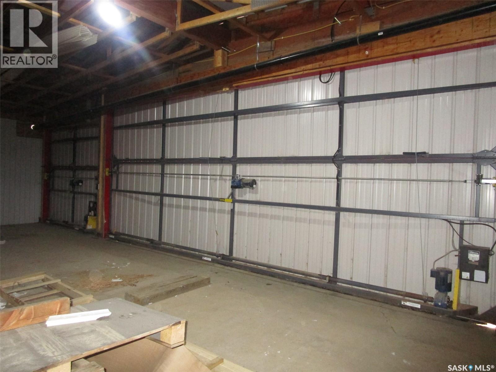 114 7th Avenue W, Gravelbourg, Saskatchewan  S0H 1X0 - Photo 8 - SK023864