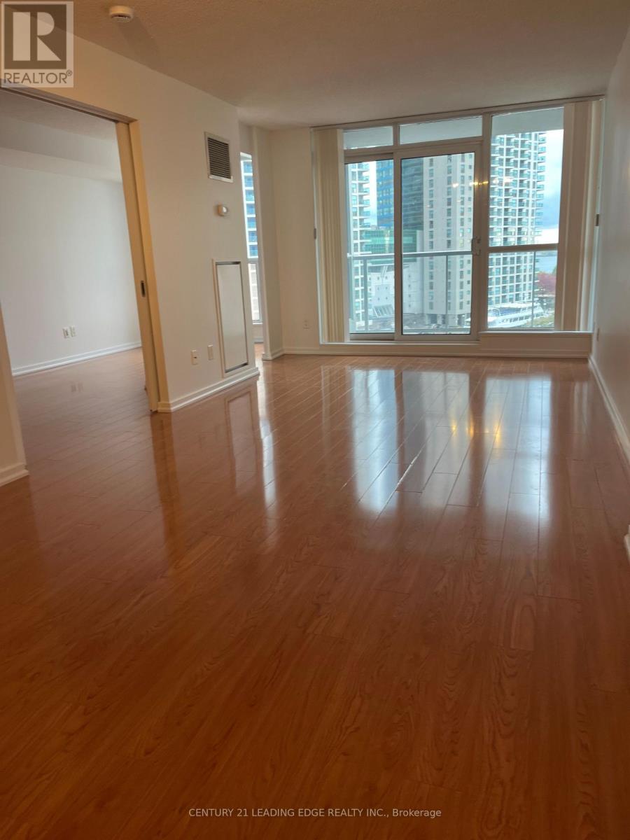 604 - 208 Queens Quay W, Toronto, Ontario  M5J 2Y5 - Photo 3 - C12535926