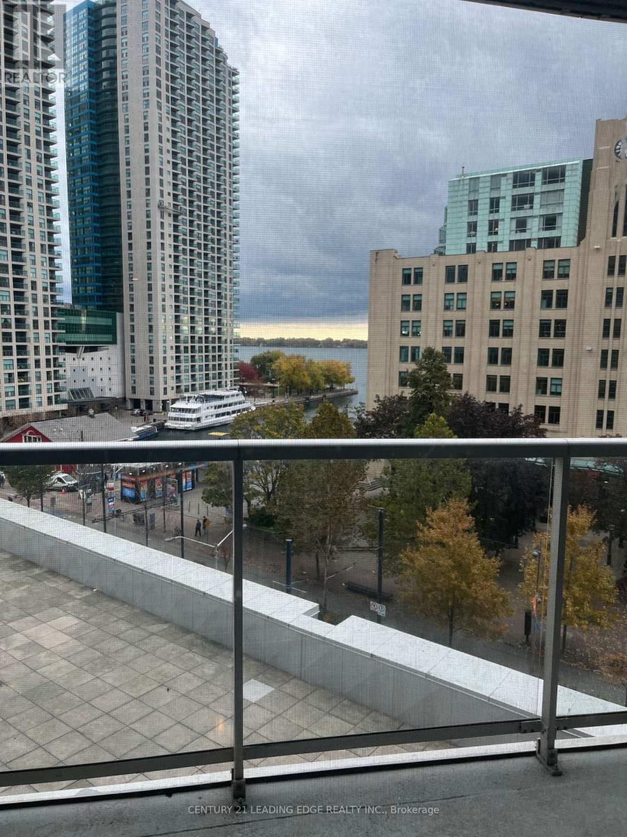 604 - 208 Queens Quay W, Toronto, Ontario  M5J 2Y5 - Photo 8 - C12535926