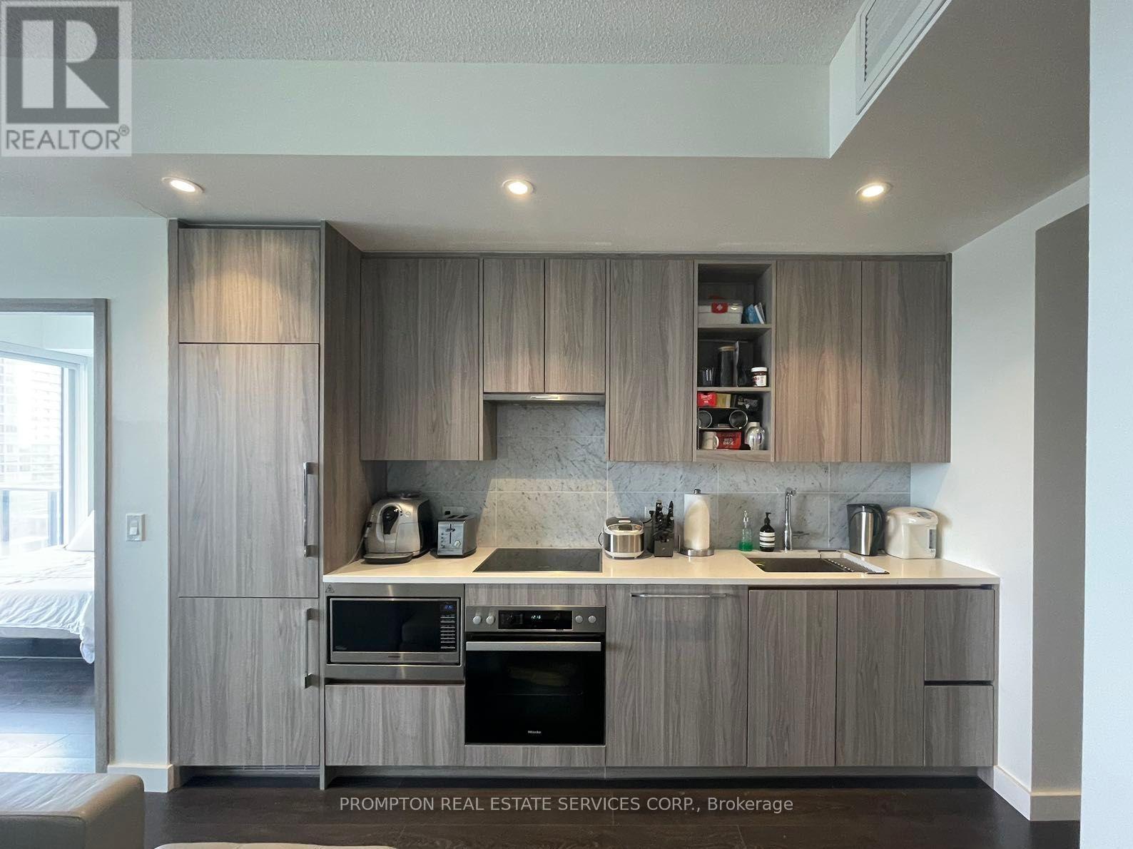 1011 - 85 Mcmahon Drive, Toronto, Ontario  M2K 0H1 - Photo 4 - C12536028