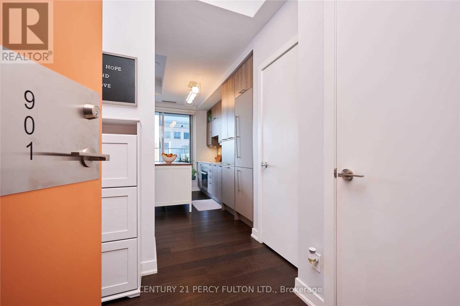 901 - 30 Nelson Street, Toronto, Ontario  M5V 0H5 - Photo 4 - C12536030