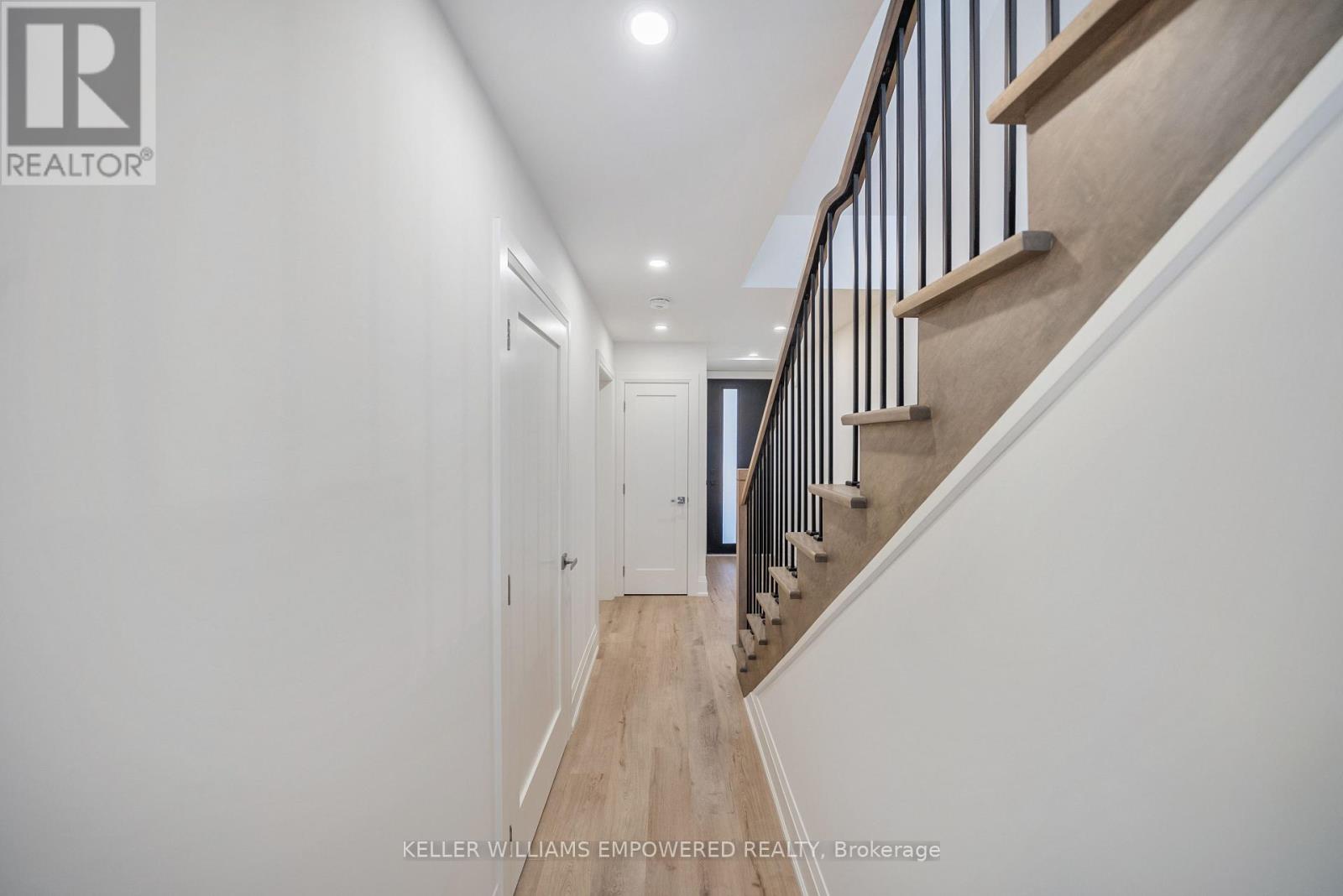 4 Leafield Drive, Toronto, Ontario  M1W 2T2 - Photo 5 - E12535946