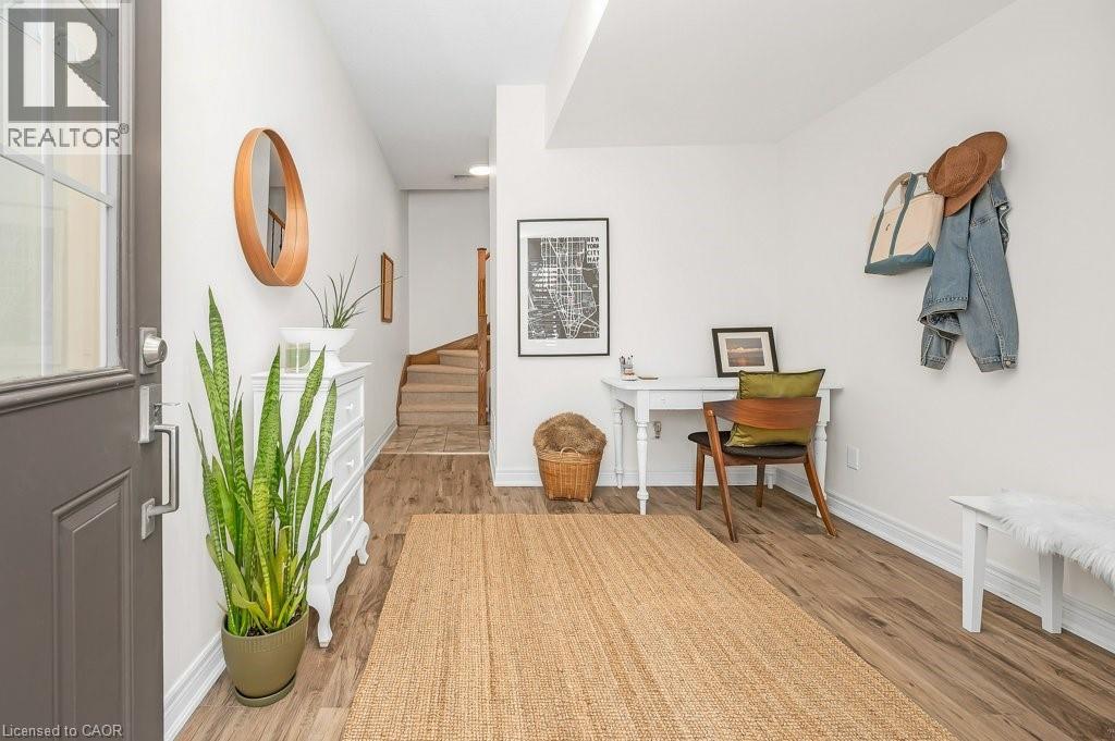 Property at 624 FORGETT Common image 4