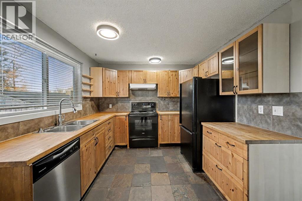 Property at 24 Hunters Gate image 2