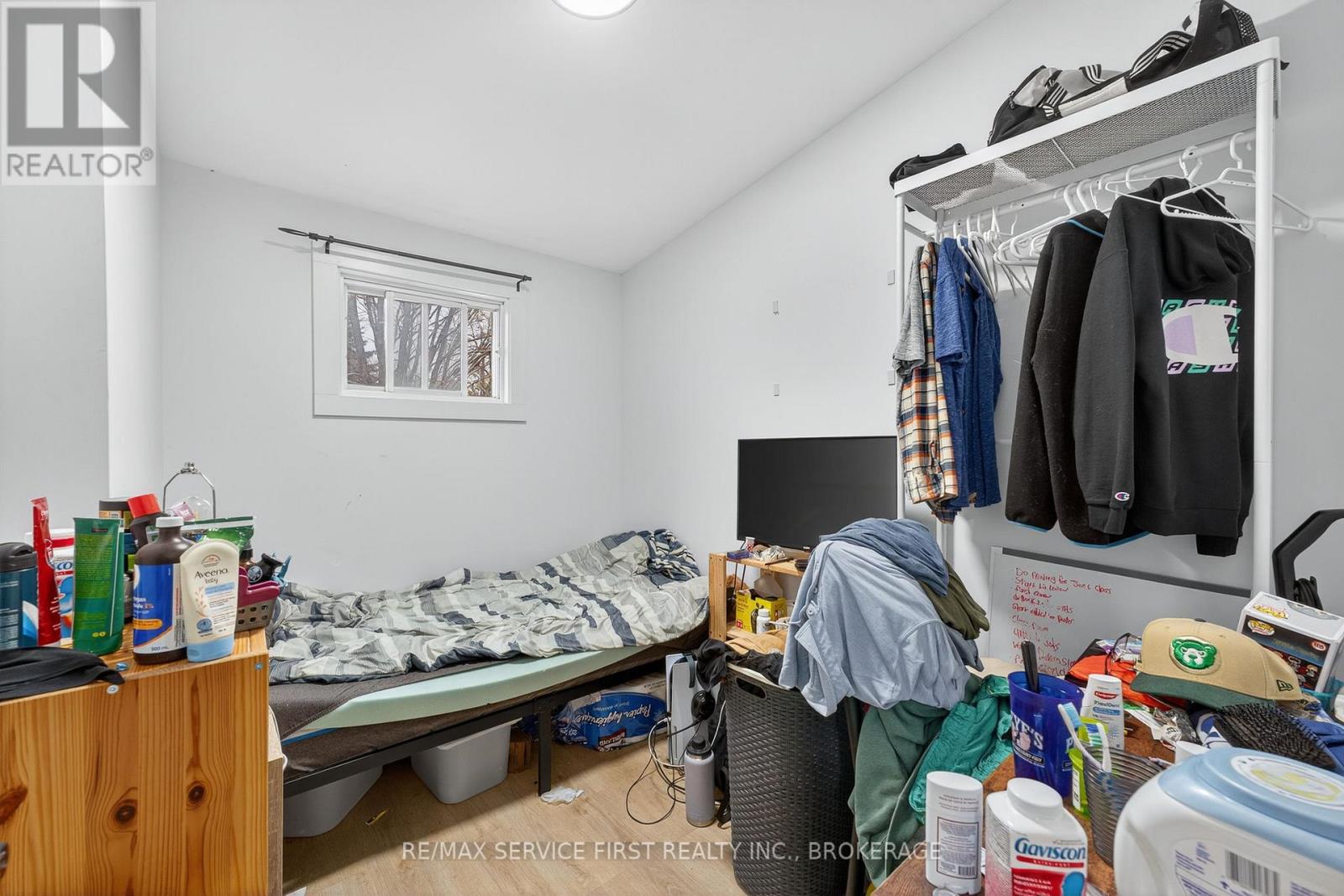 15 Foster Street, Kingston, Ontario K7M 6L2 - Photo 12 - X12536190