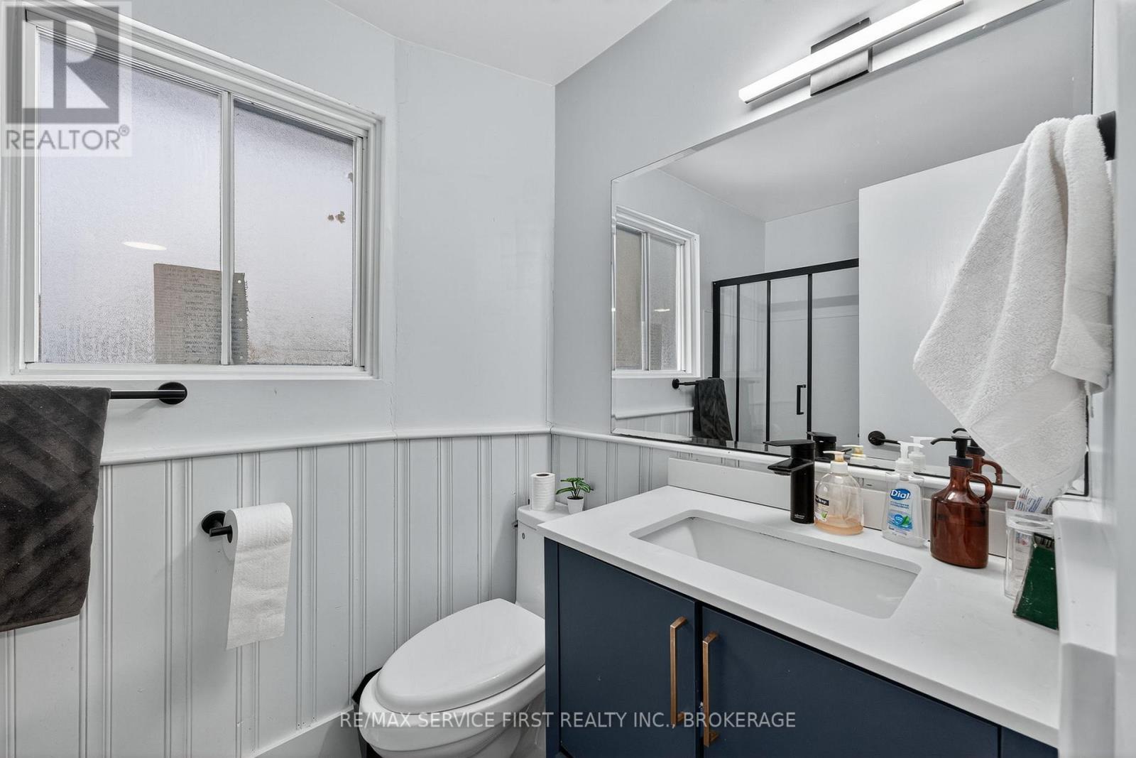 15 Foster Street, Kingston, Ontario K7M 6L2 - Photo 18 - X12536190