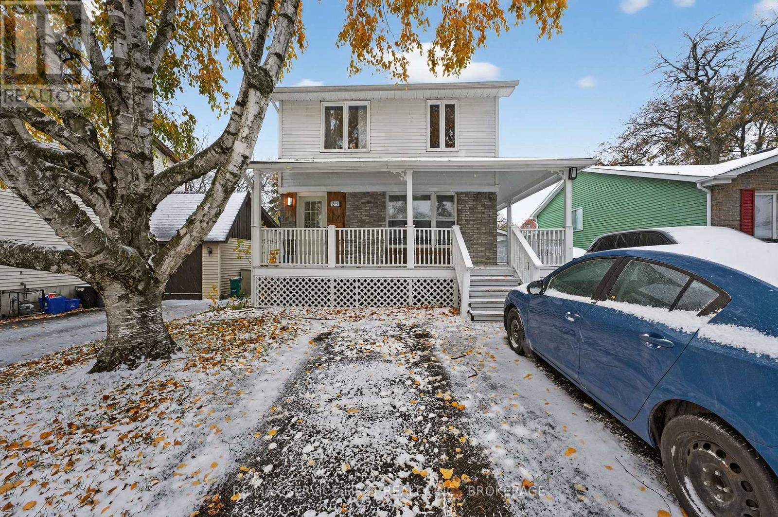 15 Foster Street, Kingston, Ontario K7M 6L2 - Photo 2 - X12536190