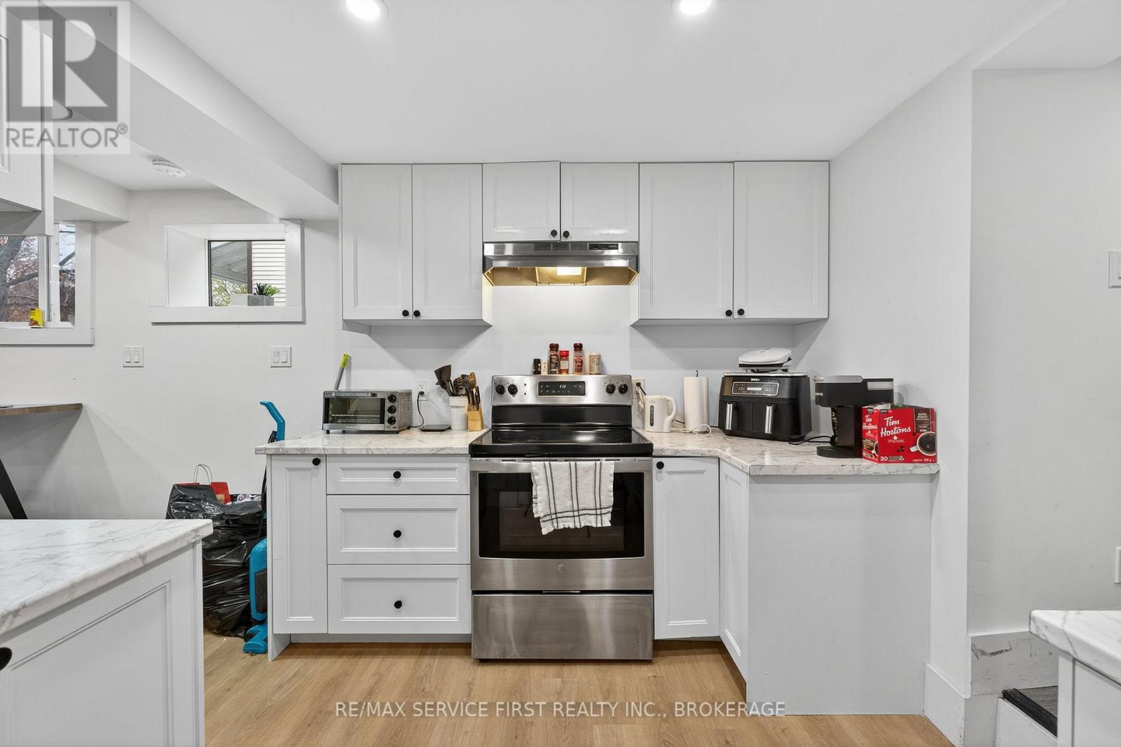 15 Foster Street, Kingston, Ontario K7M 6L2 - Photo 24 - X12536190