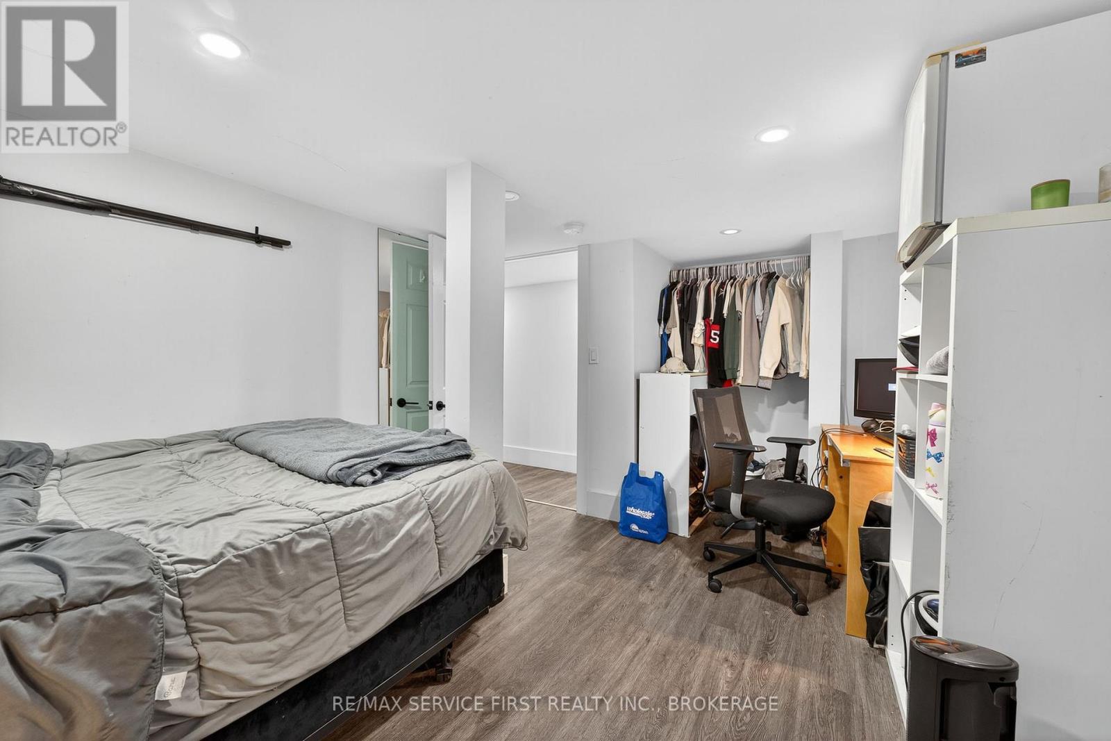 15 Foster Street, Kingston, Ontario K7M 6L2 - Photo 30 - X12536190