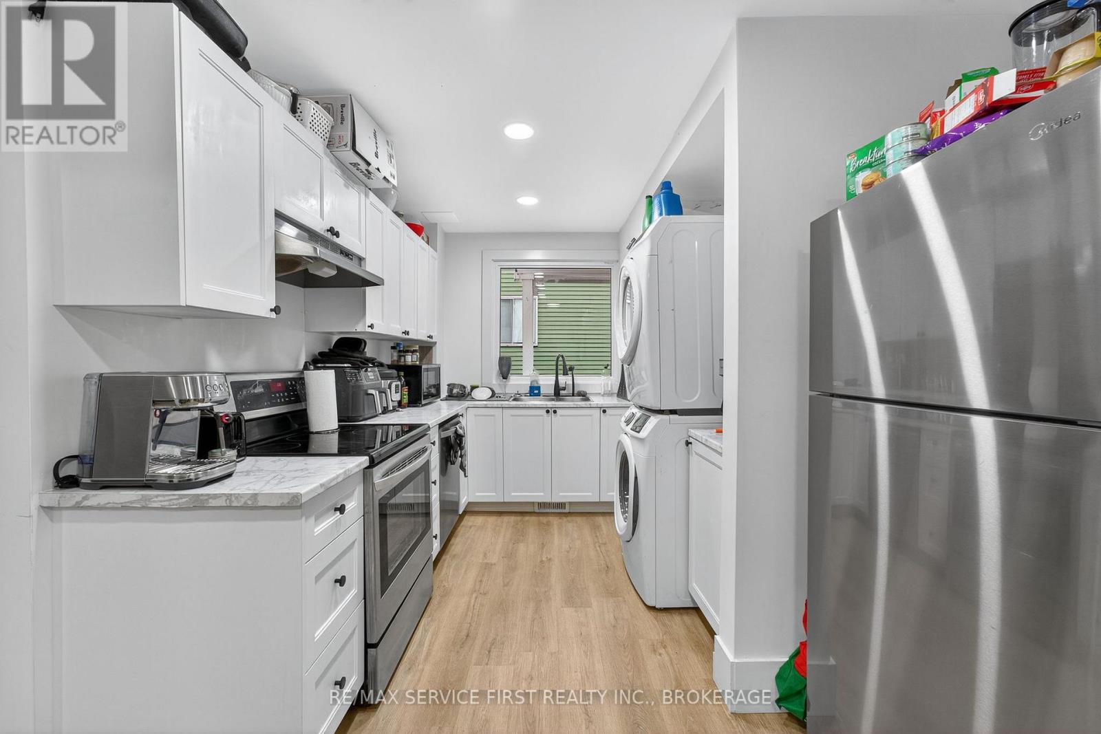 15 Foster Street, Kingston, Ontario K7M 6L2 - Photo 6 - X12536190