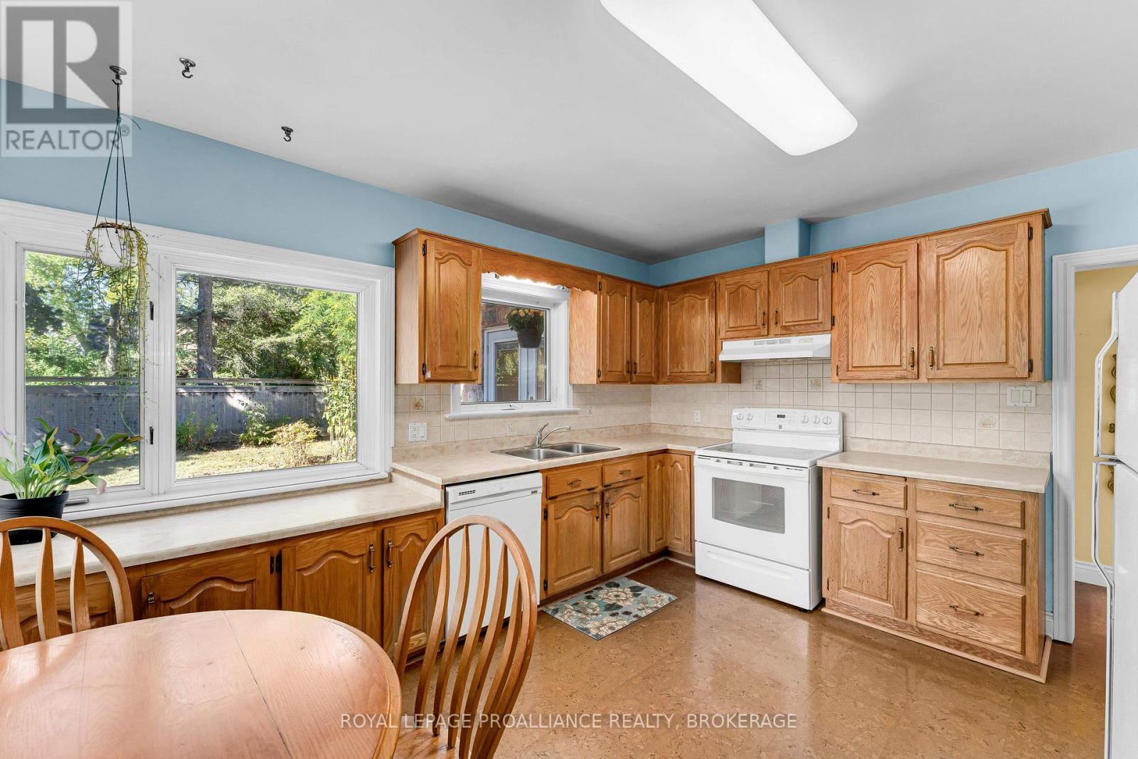 235 Park Street, Kingston, Ontario  K7L 1K4 - Photo 15 - X12536220