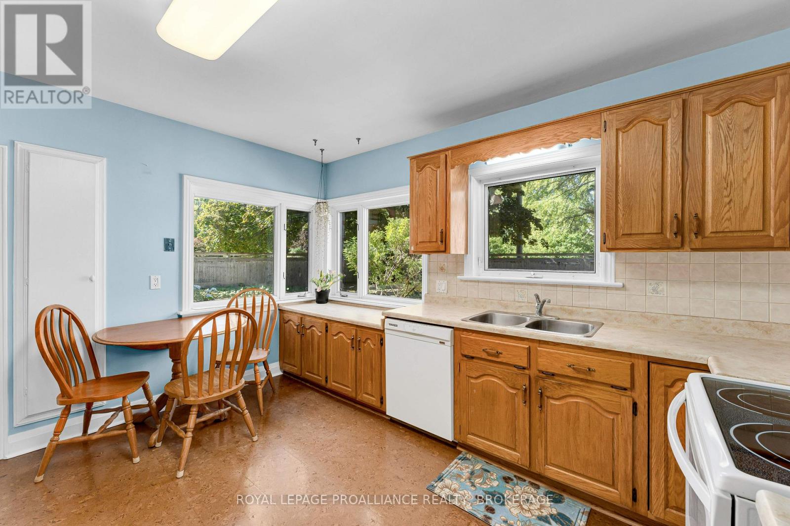 235 Park Street, Kingston, Ontario  K7L 1K4 - Photo 16 - X12536220