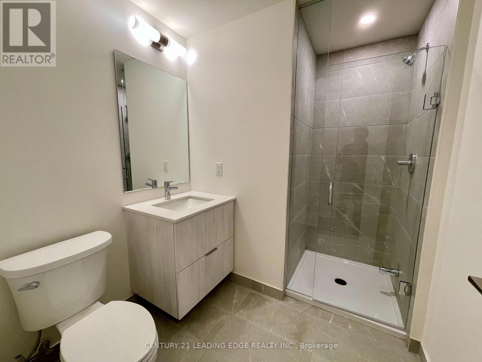 924 - 2 Steckley House Lane, Richmond Hill, Ontario  L4S 0N4 - Photo 14 - N12535904