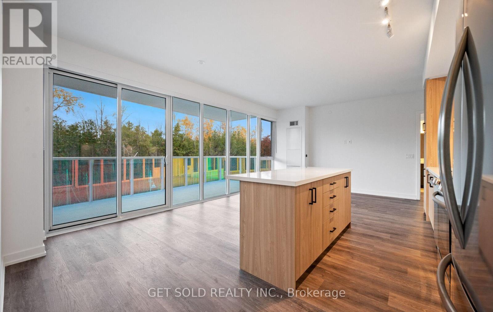 415 - 333 Sunseeker Avenue, Innisfil, Ontario  L9S 0R6 - Photo 4 - N12535920