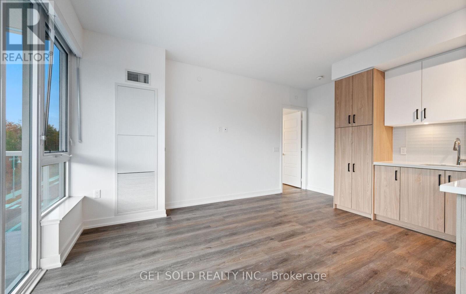 415 - 333 Sunseeker Avenue, Innisfil, Ontario  L9S 0R6 - Photo 7 - N12535920