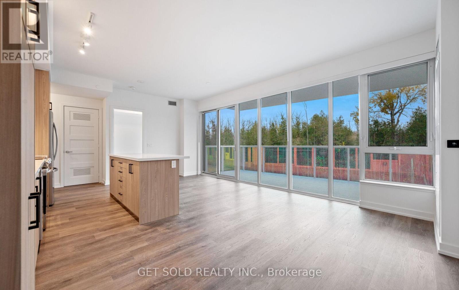 415 - 333 Sunseeker Avenue, Innisfil, Ontario  L9S 0R6 - Photo 9 - N12535920