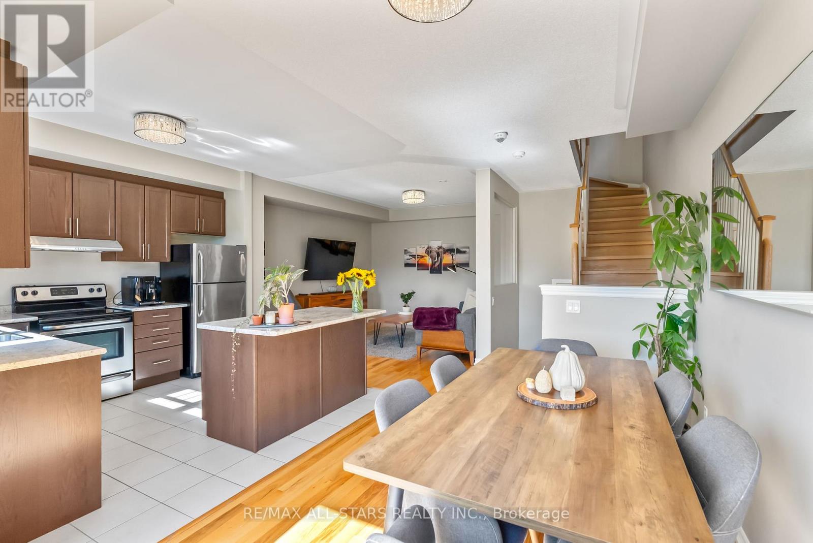 243 Boadway Crescent, Whitchurch-Stouffville, Ontario  L4A 1Y4 - Photo 15 - N12535932