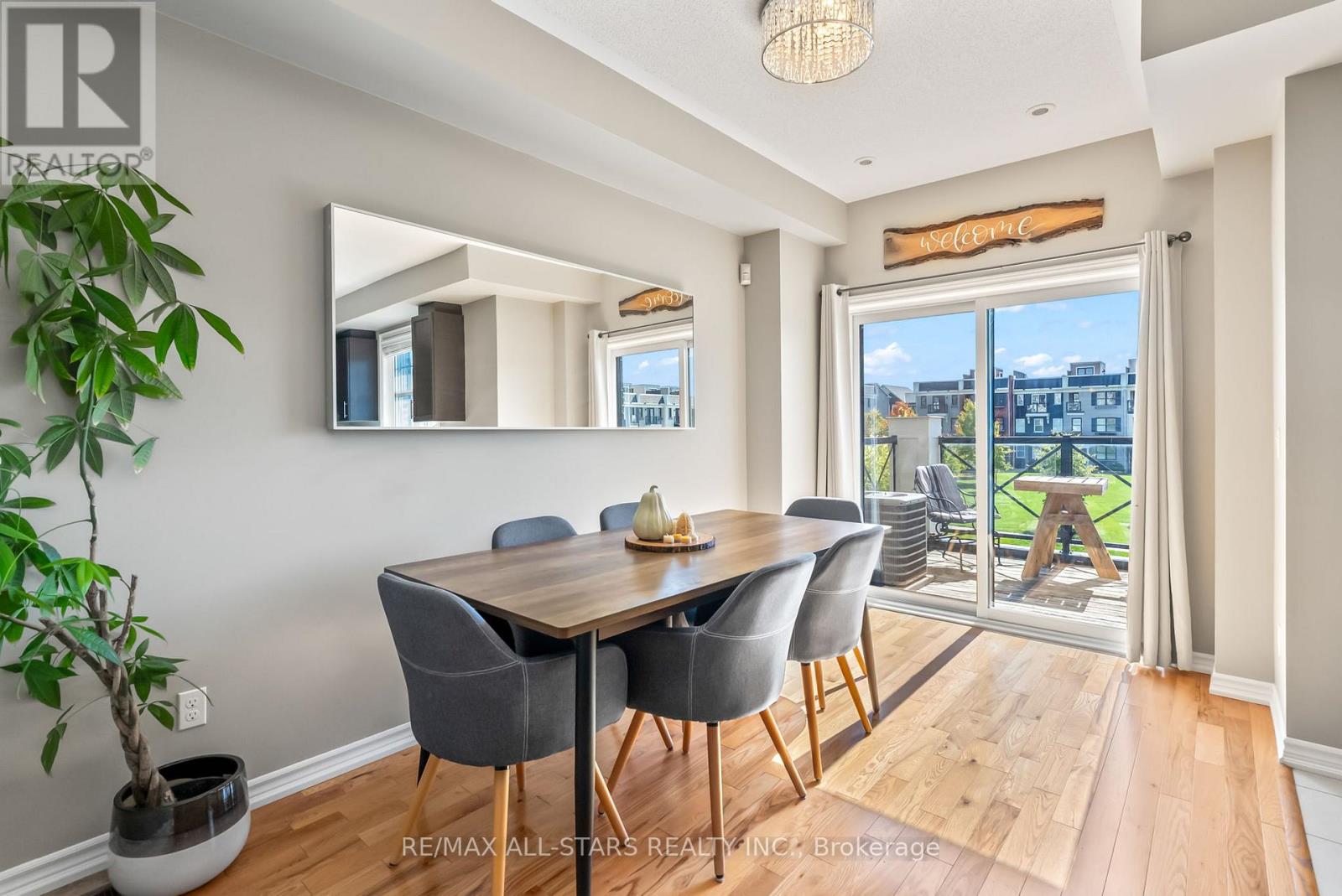 243 Boadway Crescent, Whitchurch-Stouffville, Ontario  L4A 1Y4 - Photo 9 - N12535932