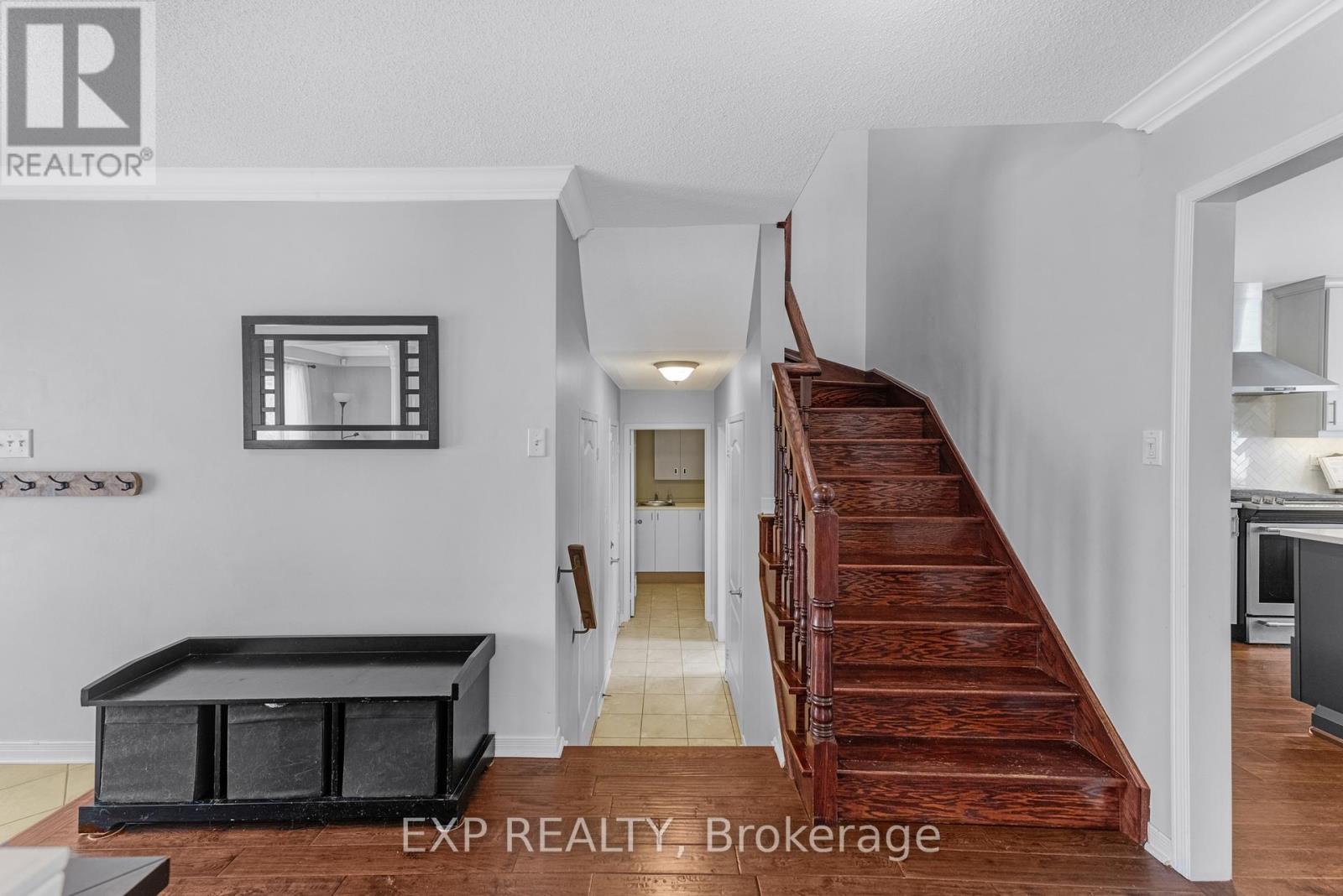 35 Viscount Way, East Gwillimbury (Mt Albert), Ontario  L0G 1M0 - Photo 19 - N12535934