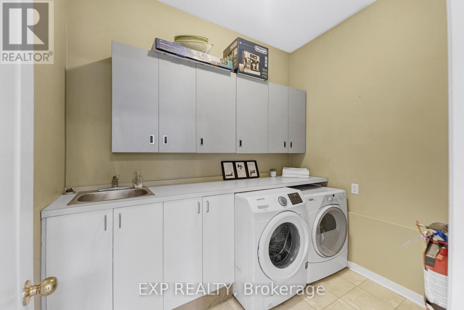 35 Viscount Way, East Gwillimbury (Mt Albert), Ontario  L0G 1M0 - Photo 21 - N12535934