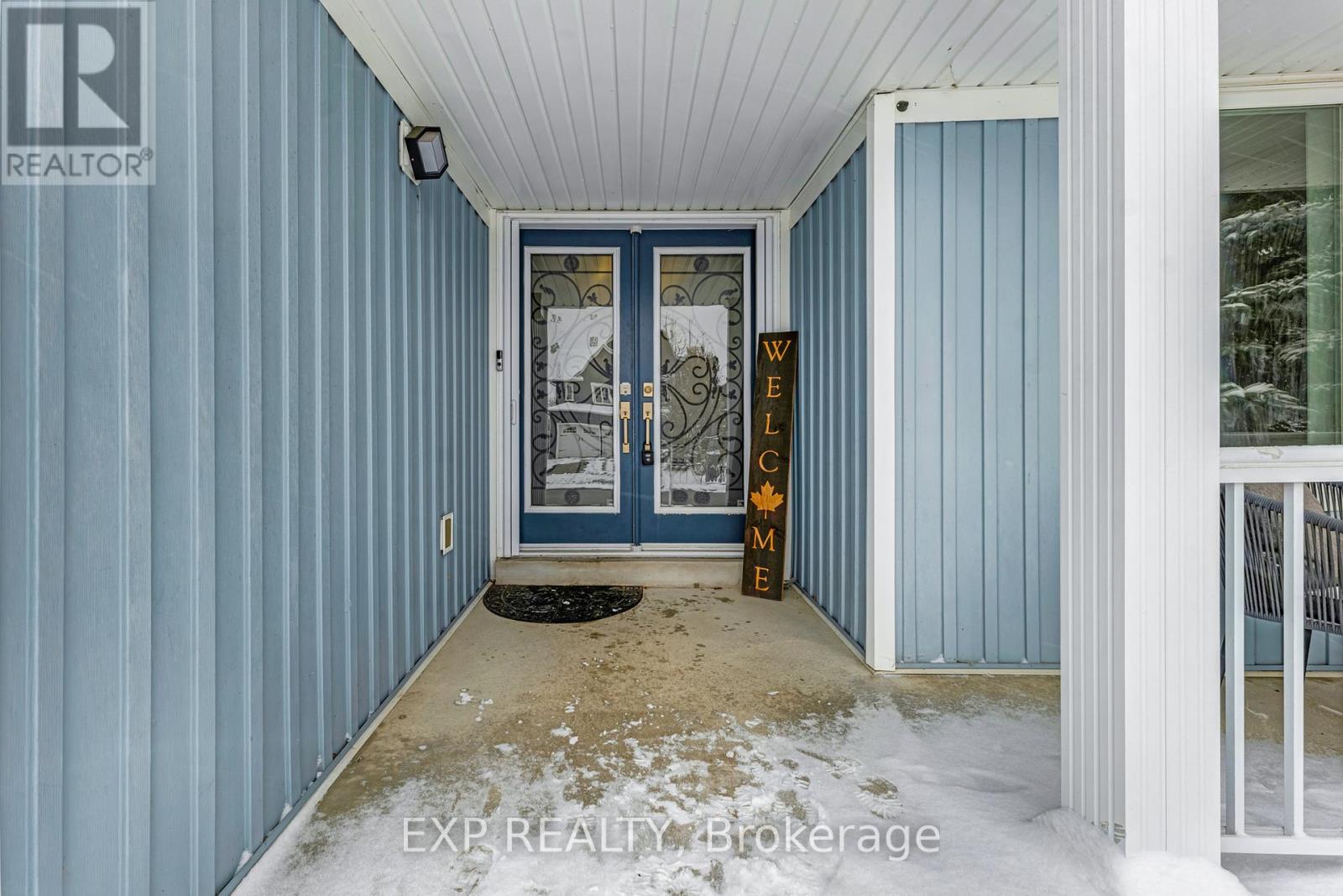 35 Viscount Way, East Gwillimbury (Mt Albert), Ontario  L0G 1M0 - Photo 3 - N12535934