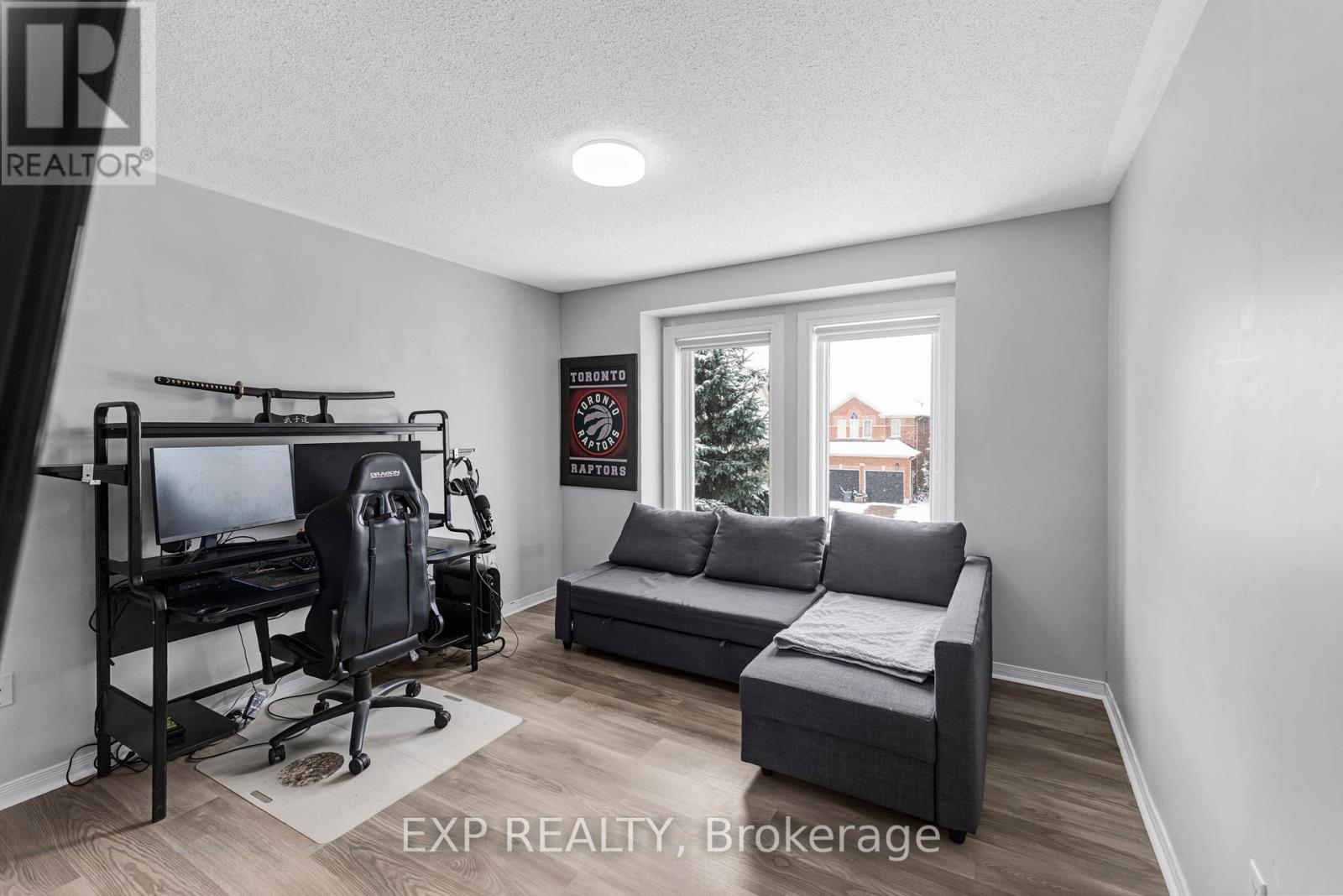 35 Viscount Way, East Gwillimbury (Mt Albert), Ontario  L0G 1M0 - Photo 32 - N12535934