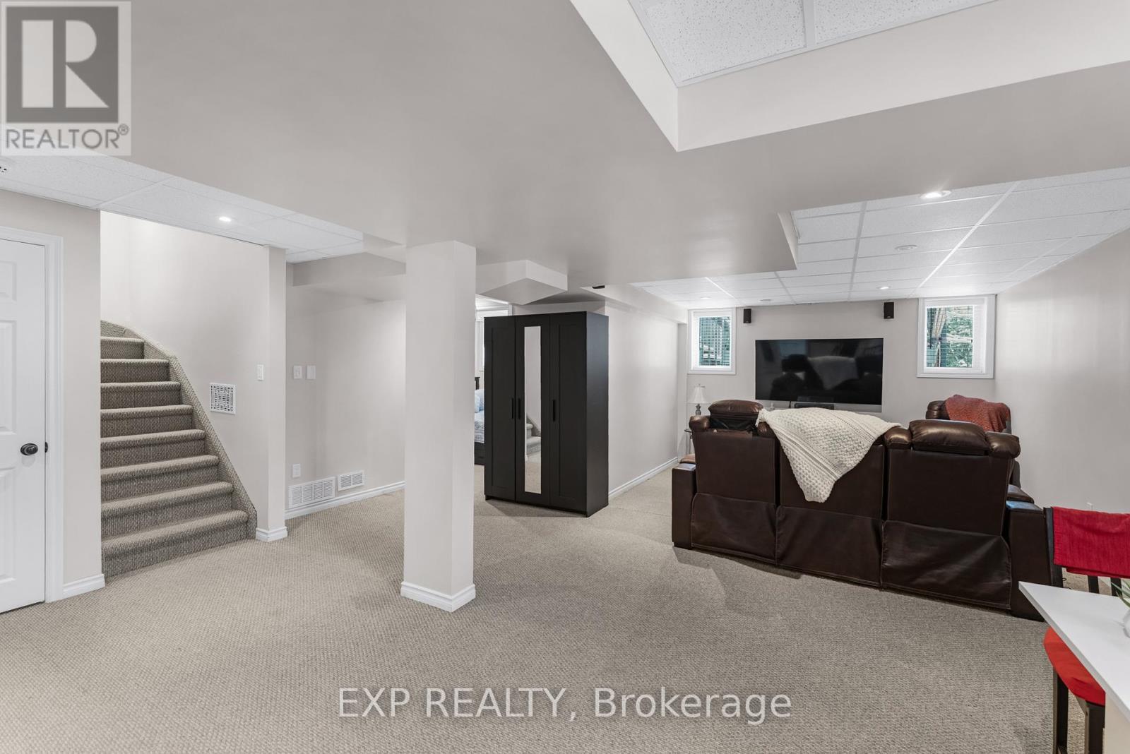 35 Viscount Way, East Gwillimbury (Mt Albert), Ontario  L0G 1M0 - Photo 34 - N12535934