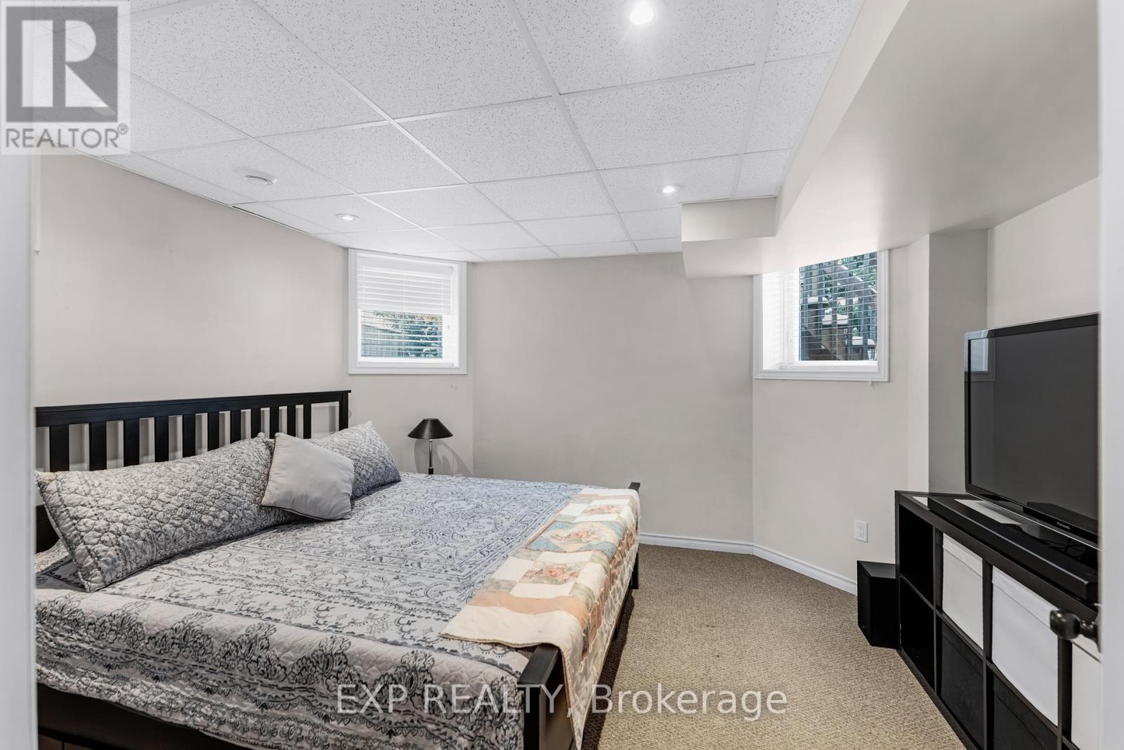 35 Viscount Way, East Gwillimbury (Mt Albert), Ontario  L0G 1M0 - Photo 38 - N12535934