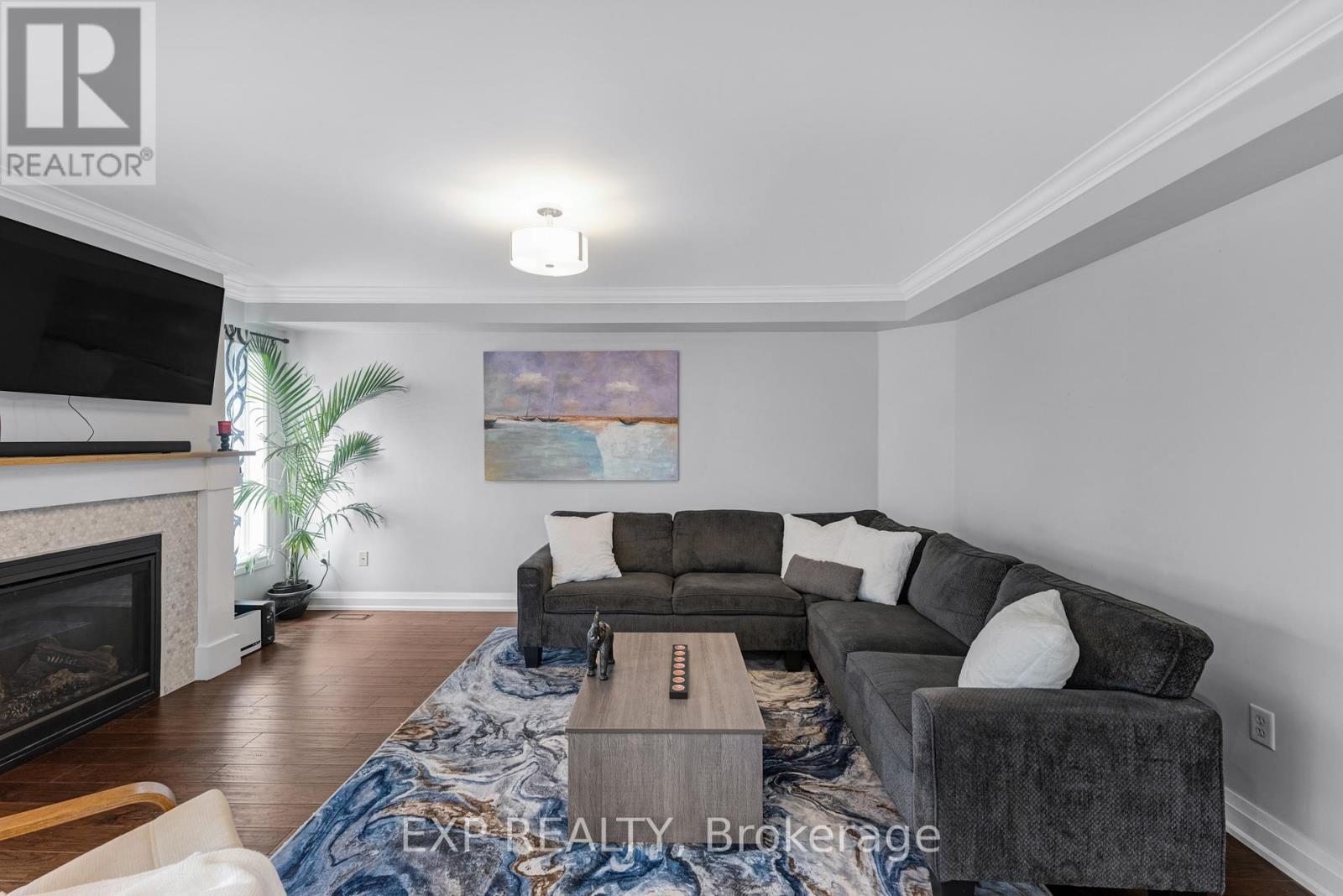 35 Viscount Way, East Gwillimbury (Mt Albert), Ontario  L0G 1M0 - Photo 6 - N12535934