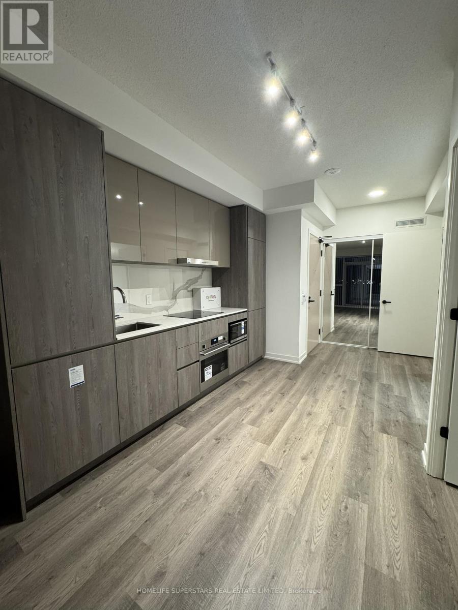 908 - 8 Interchange Way, Vaughan, Ontario  L4K 5Z7 - Photo 11 - N12535944