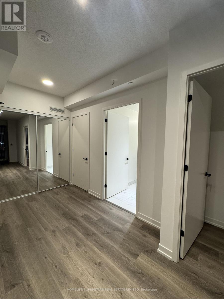 908 - 8 Interchange Way, Vaughan, Ontario  L4K 5Z7 - Photo 13 - N12535944