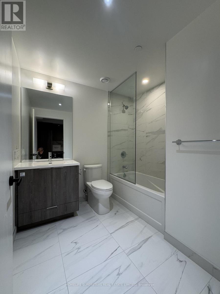 908 - 8 Interchange Way, Vaughan, Ontario  L4K 5Z7 - Photo 15 - N12535944