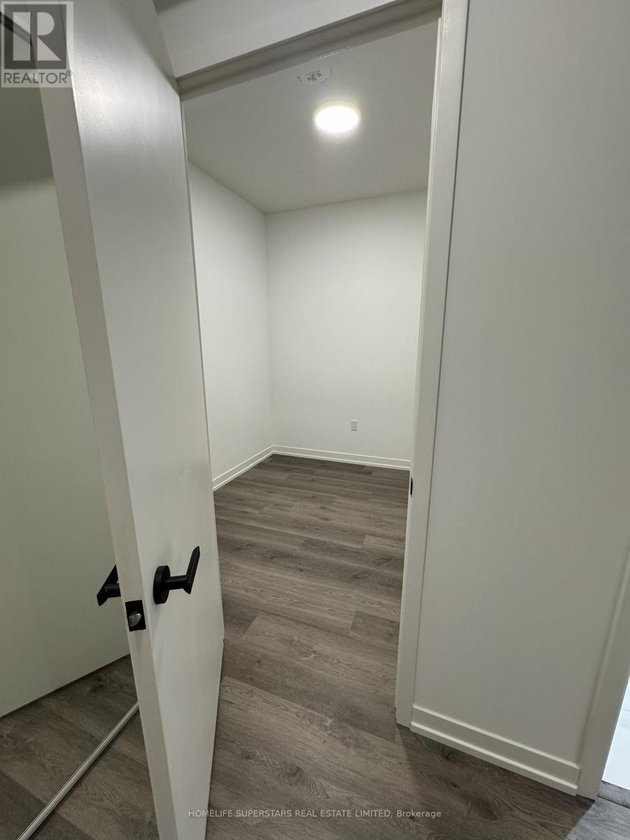 908 - 8 Interchange Way, Vaughan, Ontario  L4K 5Z7 - Photo 19 - N12535944